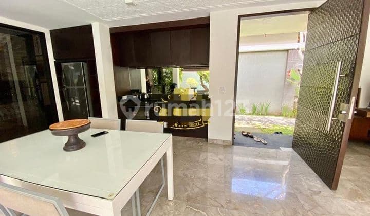 Villa Jual Lokasi Seminyak