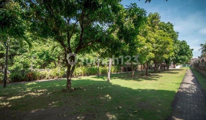 Land for sale Lovina location