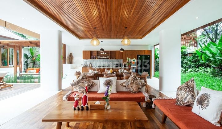 Villa for Sale Petitenget Location