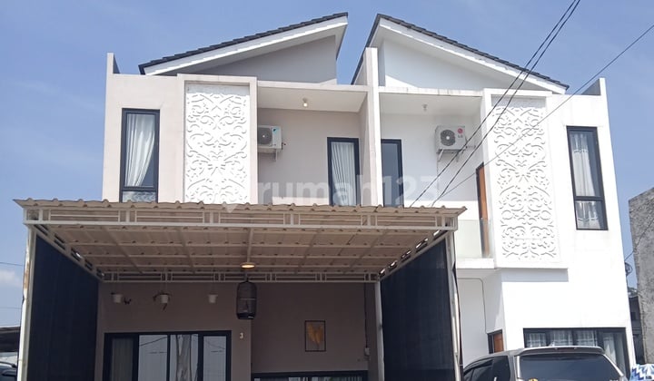 Yu di Survei Rumah Clasik 2 Lantai Lagi Promo