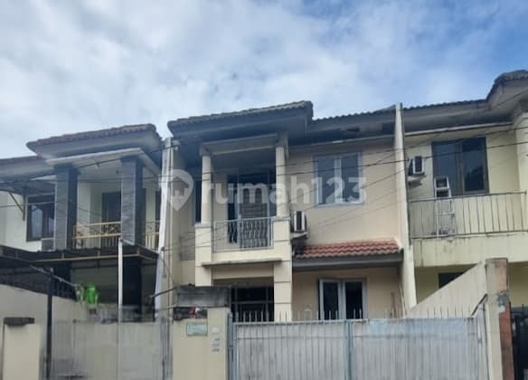 For Quick Sale: Beautiful Kresek House in Kosambi, West Jakarta