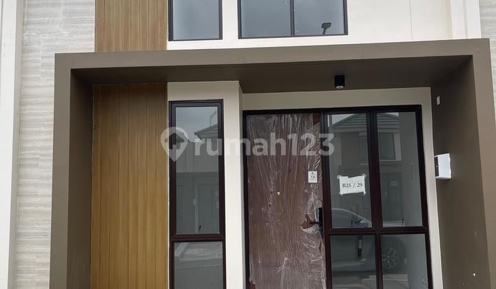 House for Sale Ready to Live In Near Station and AEON Mall BSD House for Sale Ready to Live In Near Station and AEON Mall BSD