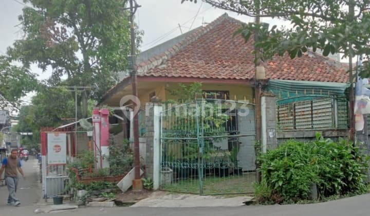 Rumah di Otista Bandung, Sangat Strategis di Pusat Kota Bandung