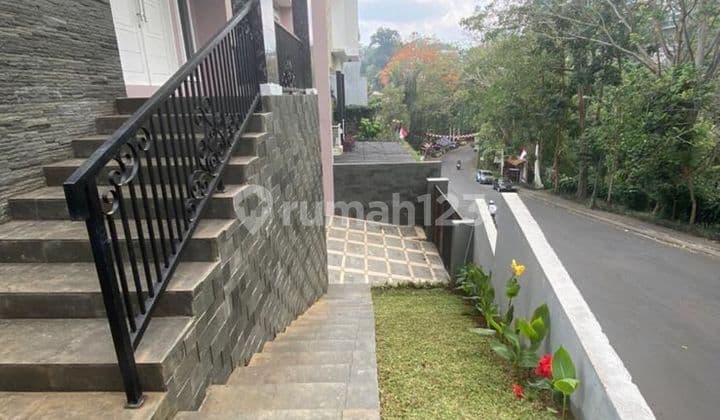 House in Dago Pandawa Bandung, Spacious 2 Floors Luxury