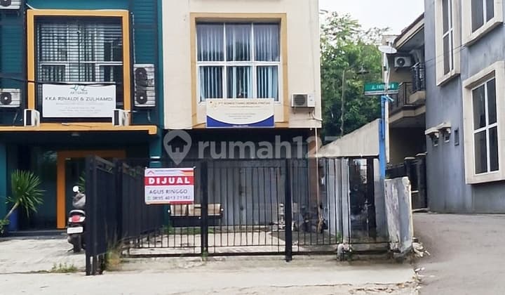 Margonda Depok - Ruko Bagus Dan Murah - Bisa Kpr - Beserta Isinya. Shm 130.0 M² Furnished. Jl.ir Haji Juanda.margonda. Depok. Jawa Barat.