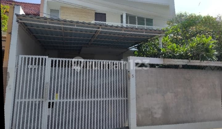 Manggarai - Tebet - Rumah Bagus Harga Sangat Murah. SHM Lt 145 M2. Jalan Keselamatan. Manggarai Selatan.tebet. Jakarta Selatan