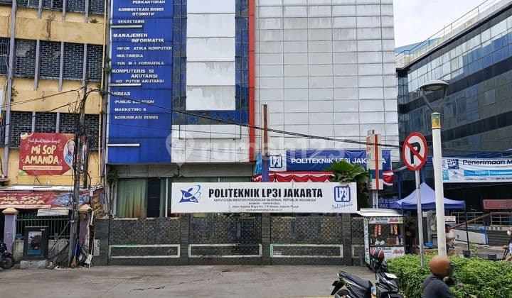 Kramat Raya - Senen - Gedung Kantor / Rukan. - HGB 256.0 M² Unfurnished.kramat Senen.jakarta Pusat