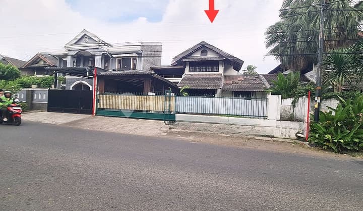 Perum Bintaro - Kebayoran Lama - Rumah Bagus - Murah - Shm.lt 381 M2.jakarta Selatan