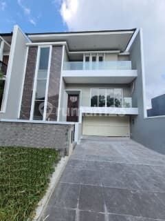 Rumah Baru Citraland Raffles, Lt 312, Bangunan 3 Lantai, Utara. Rumah Baru Citraland Raffles, Lt 312, Bangunan 3 Lantai, Utara.