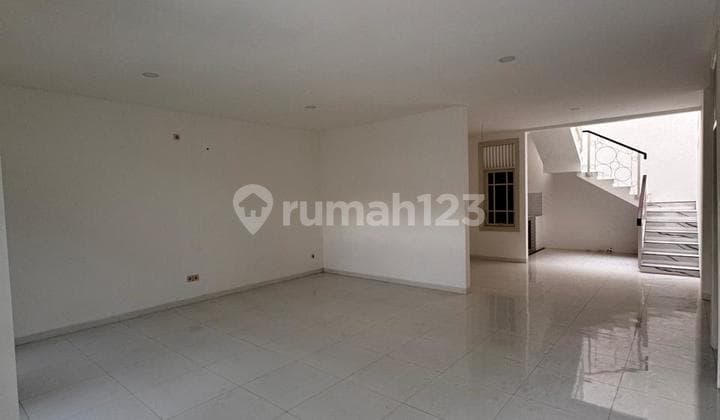 Bangunan Raya Darmo Lt 835m2, Cocok buat Resto, Bank, Parkir luas