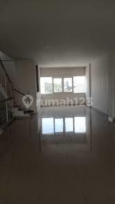 Dijual Ruko Royal Residence 2 Jejer, 4 Lantai, Komersil Strategis