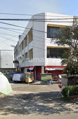 Ruko diSewakan Klojen Malang, 3 Lantai, Pusat Bisnis, Startegis.