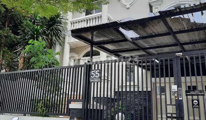 Rumah Pik Layar Permai 8x15m2 2,5 Lantai Semi Furnished Siap Huni