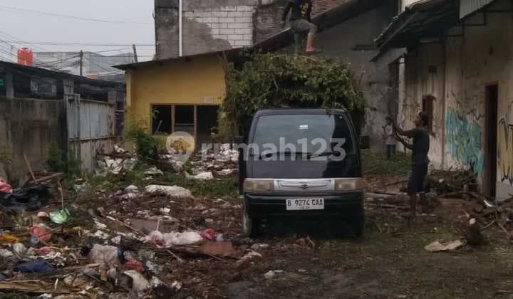 Gudang Peta Barat 1600m2 2 Lantai Terima Rapi Pemilik Renovasi