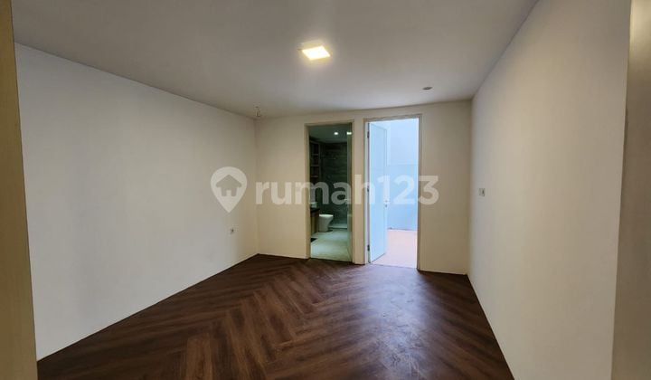 Rumah Citra Garden 6 12x24m2 3 Lantai Mezzanine Baru Full Renov