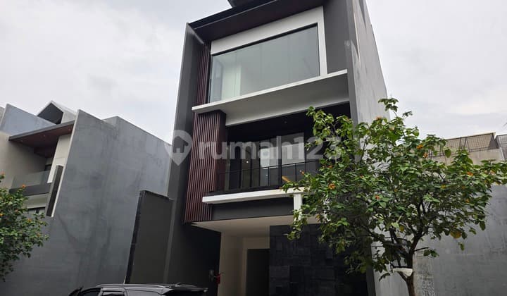 Rumah Brand New Permata Buana Pulau Damar 8X18m2 Modern 4 Lantai