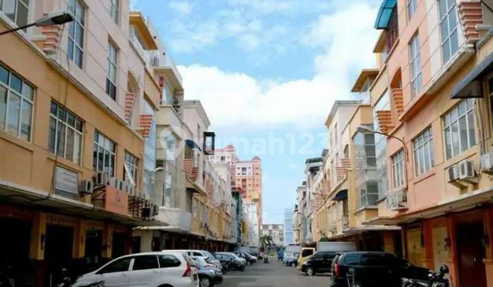 English translation: For Sale – 4-Storey Shophouse, Taman Mutiara Palem, Cengkareng, West Jakarta