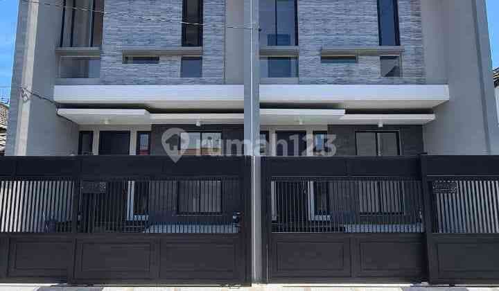 Gress Rumah Minimalis Klampis Semolo Timur