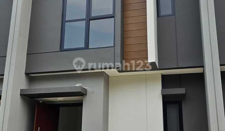 Disewakan Rumah Baru Semi Furnish Di Summarecon Crown Gading