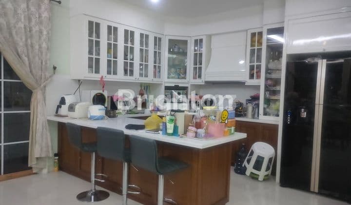 4-STORY HOUSE IN GREENVILLE, WEST JAKARTA