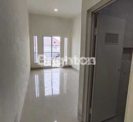 Rumah Baru 3 Lantai di Duri Kepa, Dekat Tanjung Duren, Jakarta Barat