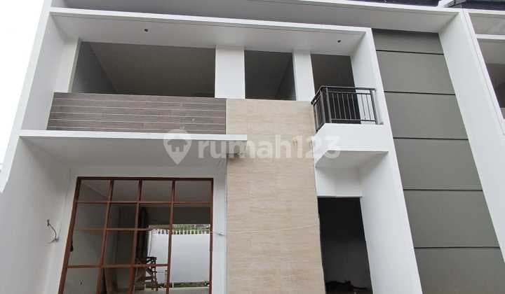 Rumah Baru modern minimalis Buah Batu Bandung
