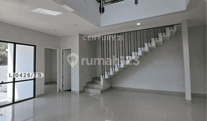 2-Storey Corner House Ready to Occupy in Taman Holis Indah, Bandung