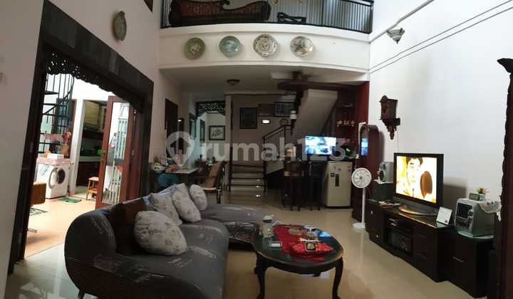 R2046 Rumah Di Kebon Jeruk, Jakarta Barat