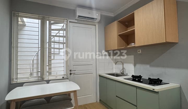 Dijual Rumah Karelia Village, Gading Serpong