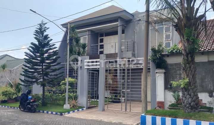 Dijual Rumah Modern 2 Lantai Pucang Indah Sidoarjo