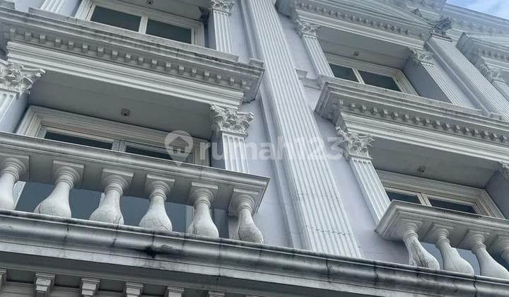 Disewakan Ruko Tiga Lantai Waru Sidoarjo