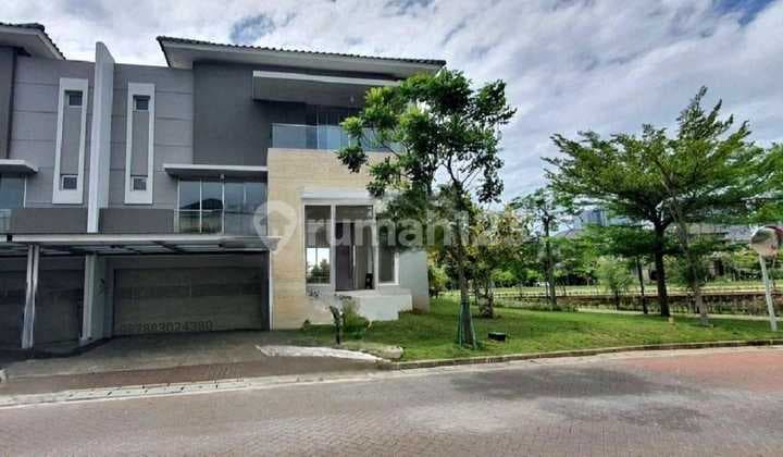 For Sale House at Golf Island PIK Jakut