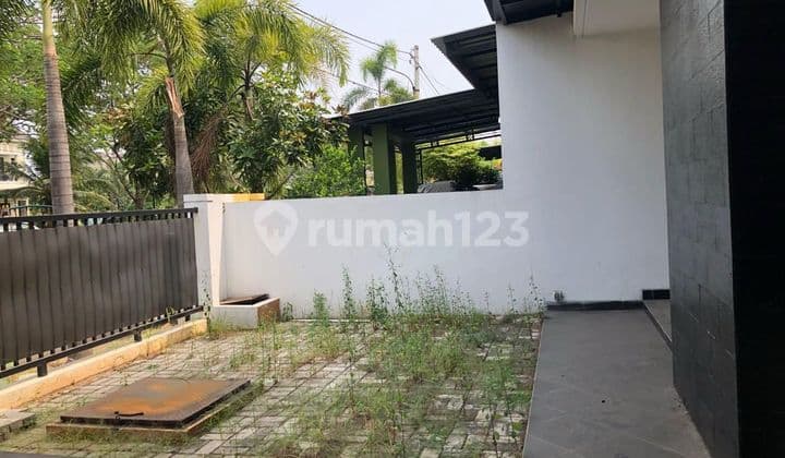 Rumah dijual di Cluster Aralia Harapan Indah Bekasi SHM Sudah Renovasi 2 Lantai