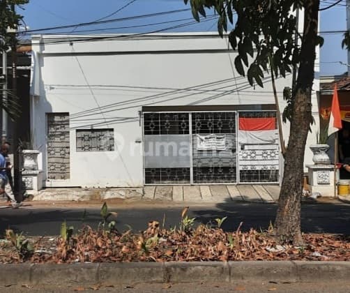 New Darmo Raya West House