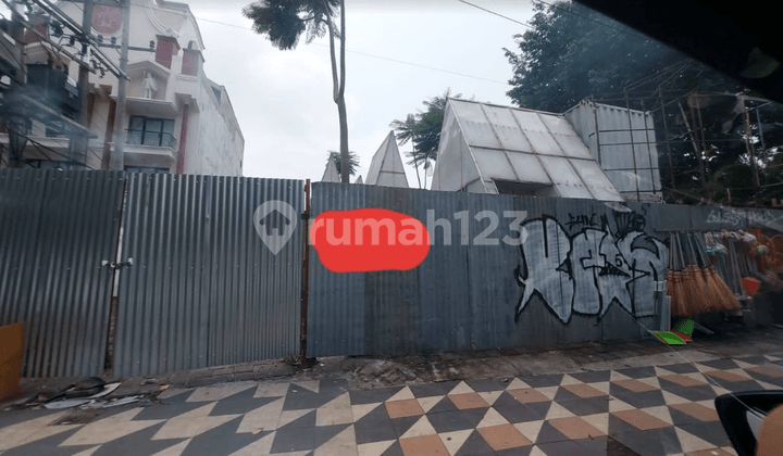 Land on Jl. Mayjen Sungkono