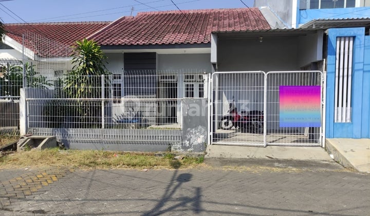 Rumah Satelit Utara Sukomanunggal