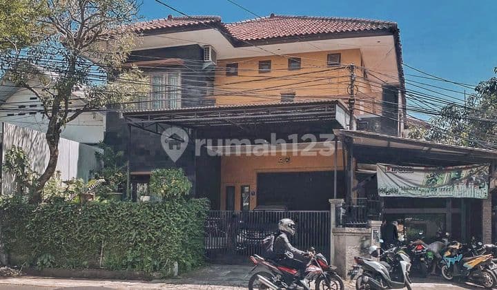 Rumah 2 Lantai + Toko 525M2 di Mekawarwangi, Bandung, SHM