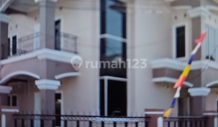 Rumah 2 Lantai 270M2 di Terusan Martanegara, Bandung, SHM