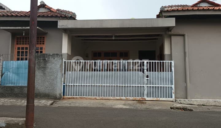 Rumah 246M2 di Jalan Swadaya, Cipayung, Jakarta Timur, SHM