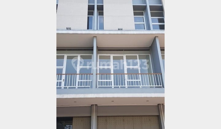 Ruko 390M2, Ciledug, Kebayoran Lama, Jakarta Selatan, Bagus, SHM dan Siap Huni