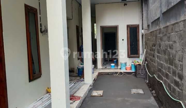 Lili Stay Boarding House, Jalan Pondok Mekar Iii No 1, Jimbaran, South Kuta, Badung. New Boarding House in Udayana University Campus Area.