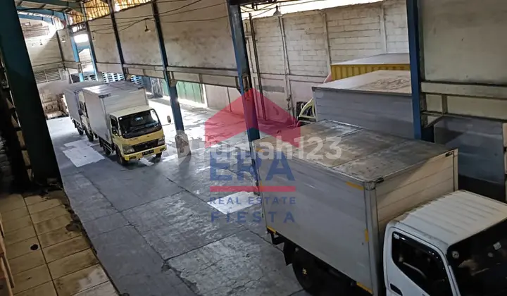 Strategic Warehouse at KM 19.8 - Container Access, Already Leased! Safe Investment.