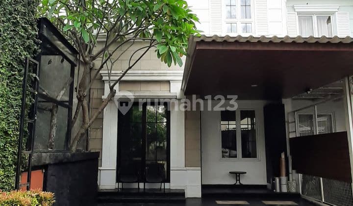 Rumah Exclusive 4 Lantai Full Furnished + Pool – Cluster Pinewood Banjar Wijaya