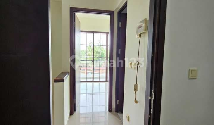 Step House Ready to Live Neatly in East Asia Green Lake