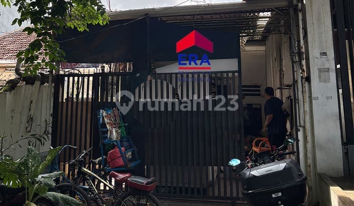 Rumah Tua di Pangeran Jayakarta Strategis