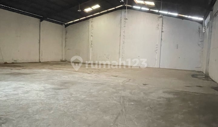 Warehouse 800M² Siap Operasional - Akses Truk Besar