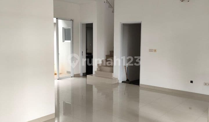 Rumah 2 Lantai Bagus di Green like City siap huni