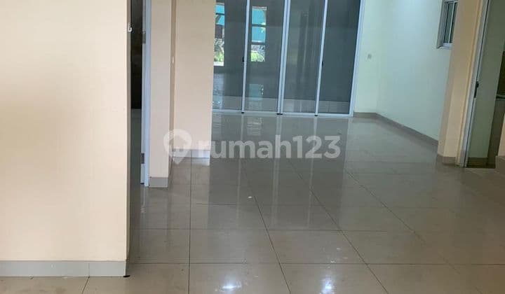 Rumah GLC 2 Lantai bagus dan sudah Renovasi