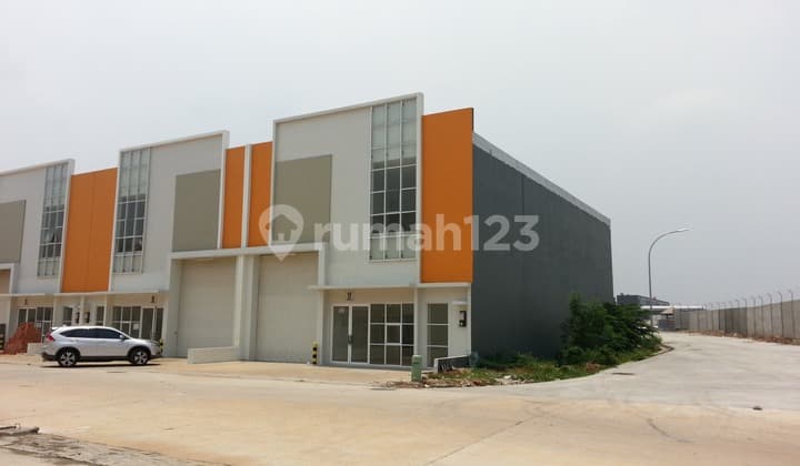 Gudang Siap Pakai Posisi Hook Di Green Sedayu Bizz Park