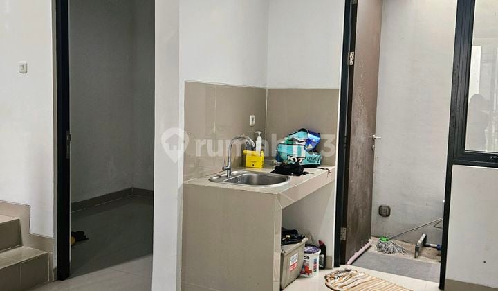 Rumah Dekat Akses Tol Siap Huni di Metland Puri